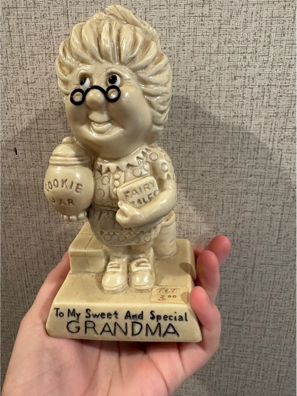 Vintage 1973 O.W. & R. Berries Co. Ceramic Grandma Figurine with Cookie Jar and